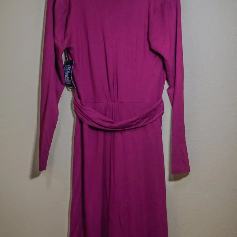 Dress - Picture 4 of 4